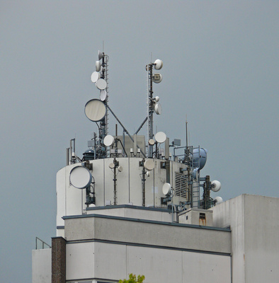 Antennen auf dem Iduna-Hochhaus