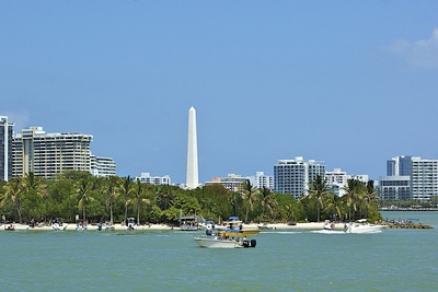 Insel mit Stele