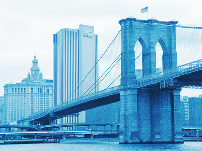 NYC - Hudson River mit Brooklyn-Bridge