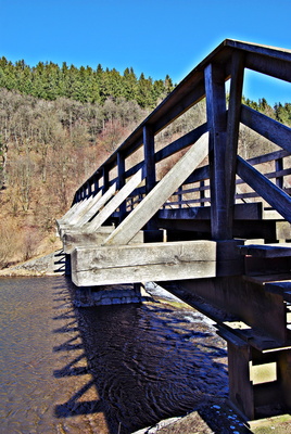 Holzbrücke am Kronenburger See