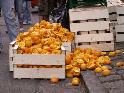 Orangen nach dem Auspressen