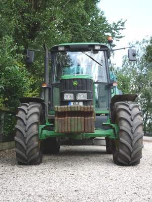 Schwerer Traktor