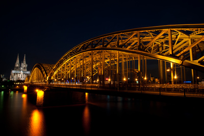 Hohenzollernbrücke mit Dom