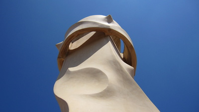 Statue auf dem Dach der Casa Mila