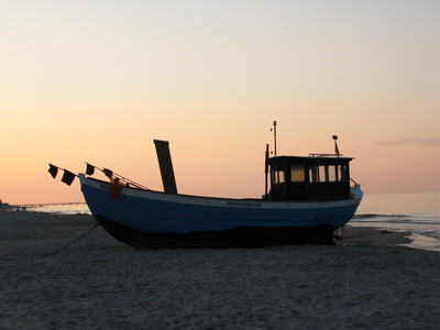 Boot im letzten Sonnenlicht