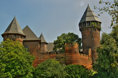 Burg Linn im Ganzen