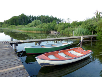 Boote am Grösser Plöner See in Bosau
