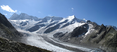 Panoramasicht vor der Schreckhornhütte