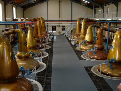 Whisky-Destillierie in Schottland