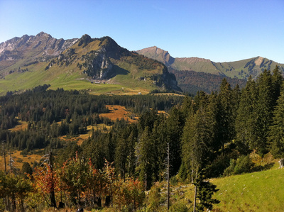 Schweizer Berge im Herbst