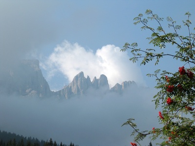 Herbstmorgen in den Dolomiten