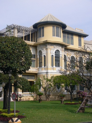 Bangkhunprom Palace in Bangkok