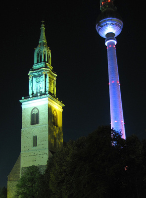 Festival of lights 2011, Fernsehturm und Marienkirche