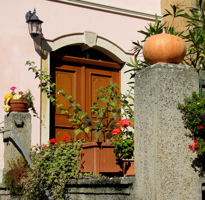 Herbstliches Portal