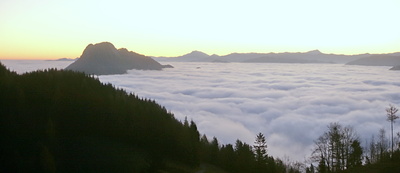 Panorama über dem Nebel
