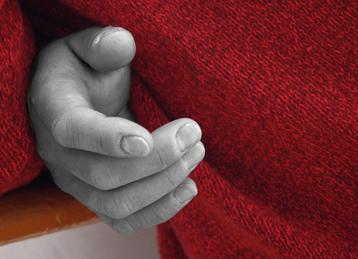 Die Hand und der Rote Pullover