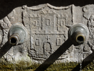 Castelbuono (Sizilien): hist. Brunnen