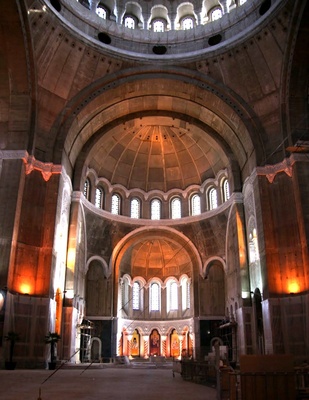 Innenraum, Tempel des Heiligen Sava