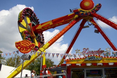 Riesenschaukel auf dem Herbstfest Erding