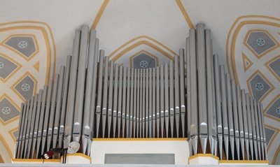 Kleine Kirche - grosse Orgel