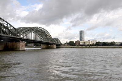 Hohnenzollernbrücke in Köln