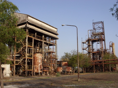 Auf dem Gelände der Todesfabrik in Bhopal