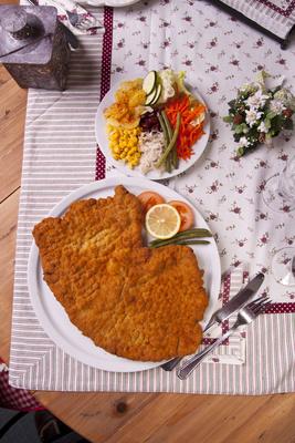 Schnitzerl mit Salat