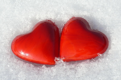 Herzen im Schnee