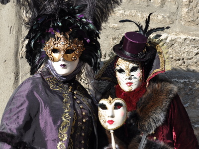 Hallia Venezia - Masken am Wege