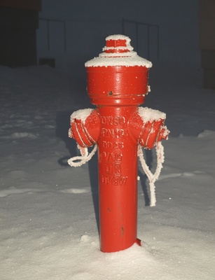 Hydrant im Winter