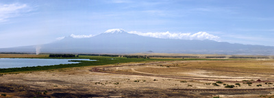 Am Fuße des Kilimandscharo