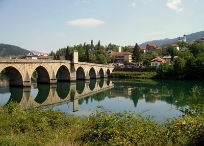 Die berühmte Brücke über die Drina