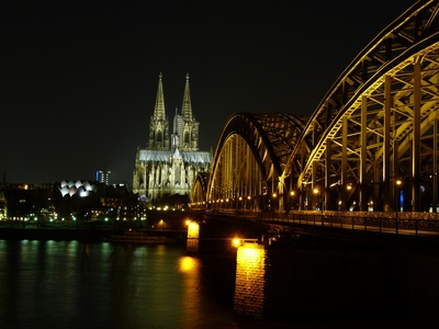 Kölner Nacht mit Hohenzollernbrücke und Dom