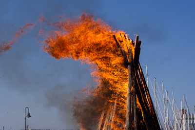 Osterfeuer in Flensburg