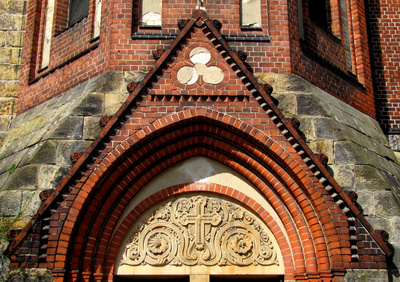 Kirchenportal (Teilansicht)