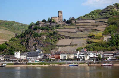 Burg Gutenfels am Rhein
