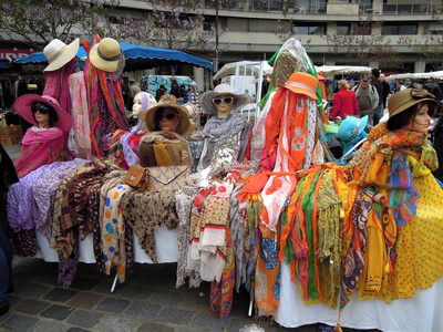 Paris - Flohmarkt auf der Place d'aligre