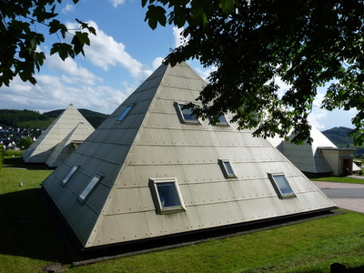 Pyramiden-Häuser 1