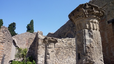 Kapitelle in Pompeji