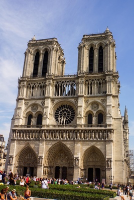 Notre Dame_hoch