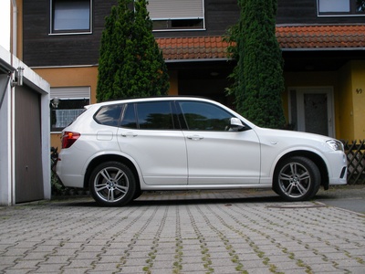 weisser BMW XR3