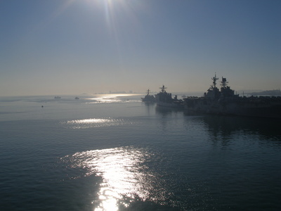 Kampfschiffe vor Bahrein
