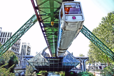 SCHWEBEBAHN