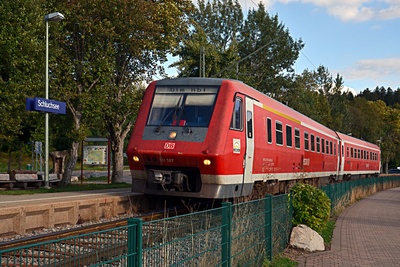 Triebwagen im Bahnhof Schluchsee