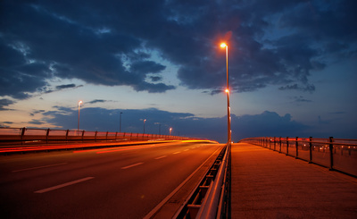 Brücke in der Nacht