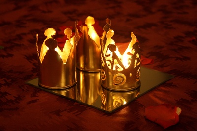 Kronen im Kerzenlicht
