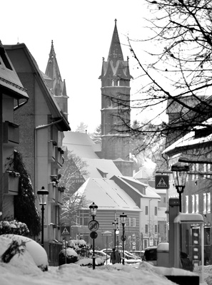 Blick auf die winterliche Liebfrauenkirche