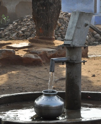 Wasserpumpe in Indien