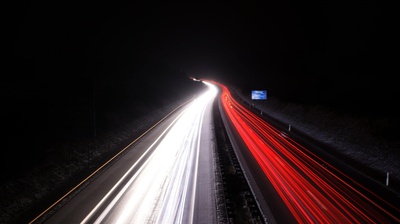 Autobahn bei Nacht A96