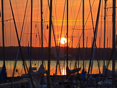Sonnenuntergang in Niendorfer Yachthafen